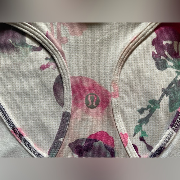 Lululemon Cool Racerback
Blurred Blossoms Multi Colour - Picture 3 of 5